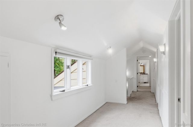 25310 Canterbury Road, Franklin Village, MI 48025