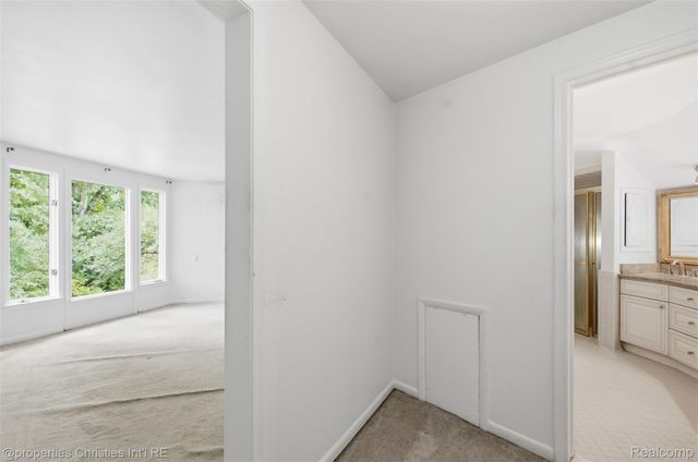 25310 Canterbury Road, Franklin Village, MI 48025