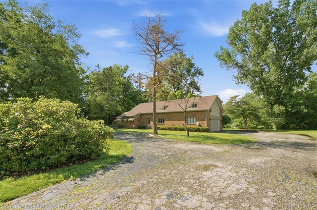 25310 Canterbury Road, Franklin Village, MI 48025