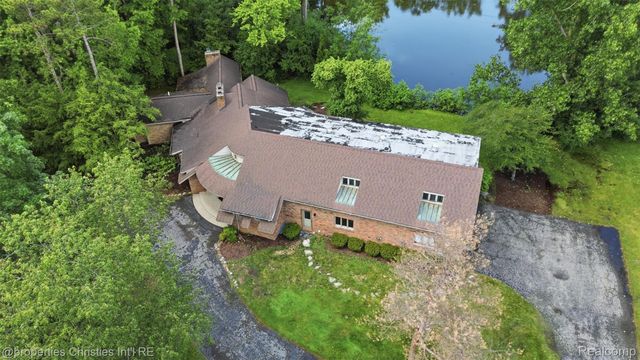 25310 Canterbury Road, Franklin Village, MI 48025
