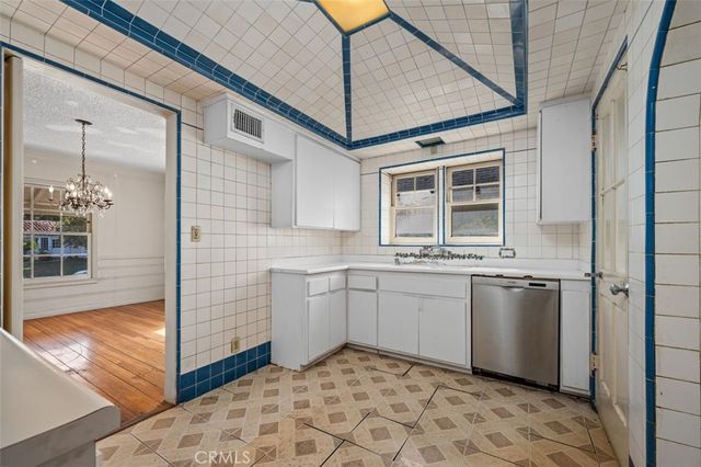1569 Midvale Avenue, Los Angeles, CA 90024