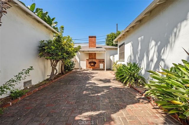 1569 Midvale Avenue, Los Angeles, CA 90024