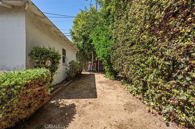 1569 Midvale Avenue, Los Angeles, CA 90024