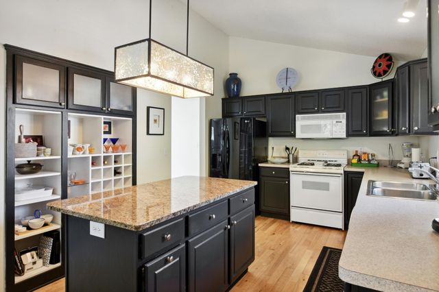 4626 Kildare Road, Mound, MN 55364