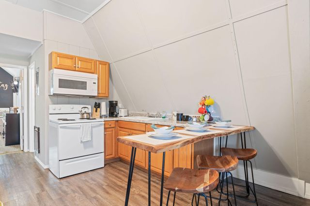 25 Bay Breeze Lane, Lampe, MO 65681