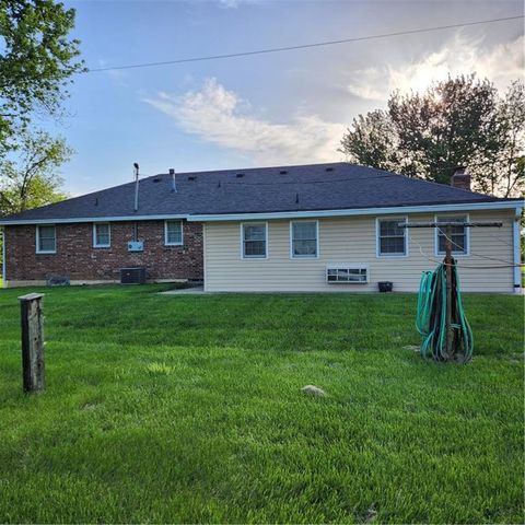 37869 Hedge Lane Road, Paola, KS 66071