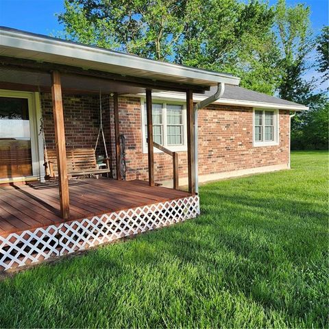 37869 Hedge Lane Road, Paola, KS 66071