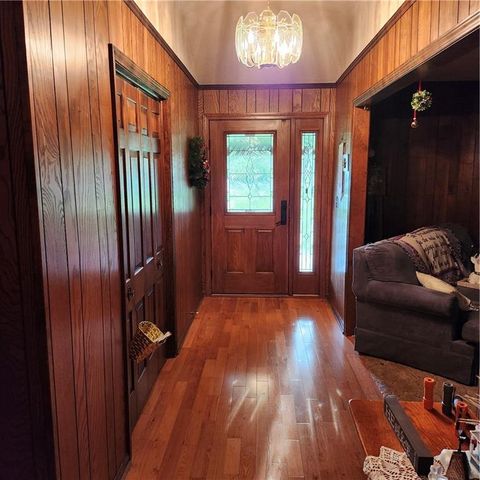 37869 Hedge Lane Road, Paola, KS 66071