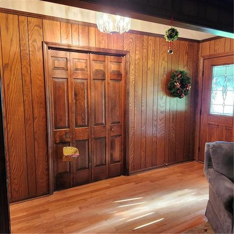 37869 Hedge Lane Road, Paola, KS 66071