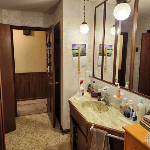 37869 Hedge Lane Road, Paola, KS 66071