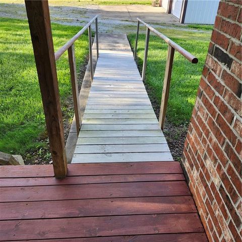 37869 Hedge Lane Road, Paola, KS 66071