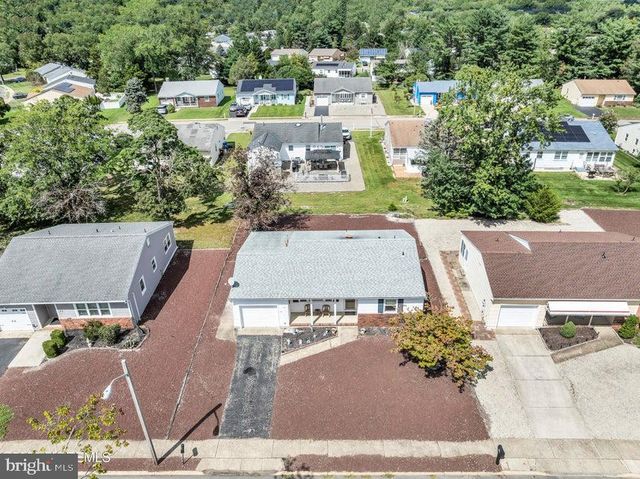 62 WESTBROOK DR, Toms River, NJ 08757