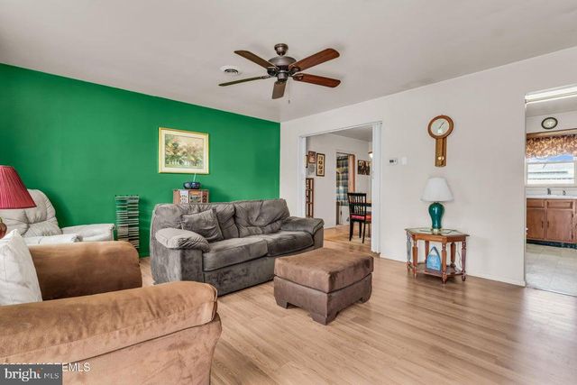 62 WESTBROOK DR, Toms River, NJ 08757