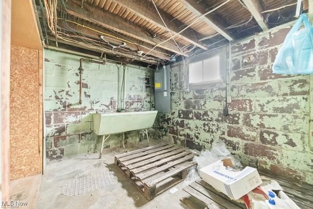 118 S McKinley Avenue, Alliance, OH 44601