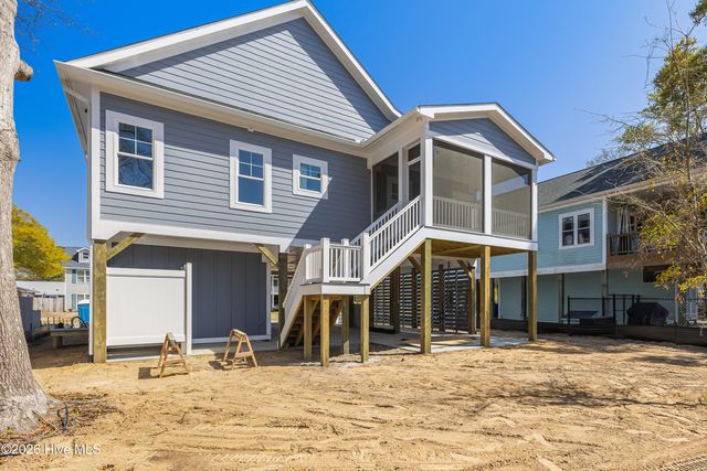 125 NW 19th Street, Oak Island, NC 28465