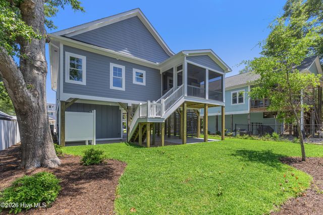 125 NW 19th Street, Oak Island, NC 28465