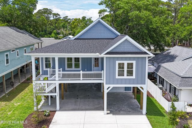 125 NW 19th Street, Oak Island, NC 28465