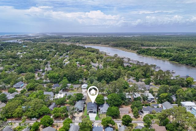 125 NW 19th Street, Oak Island, NC 28465
