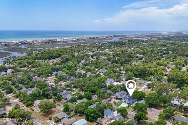 125 NW 19th Street, Oak Island, NC 28465