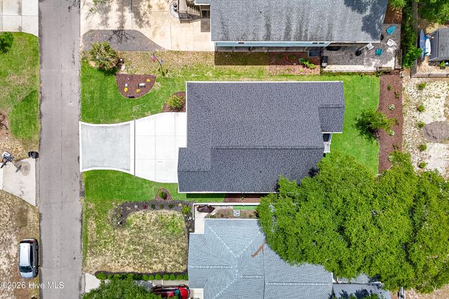 125 NW 19th Street, Oak Island, NC 28465