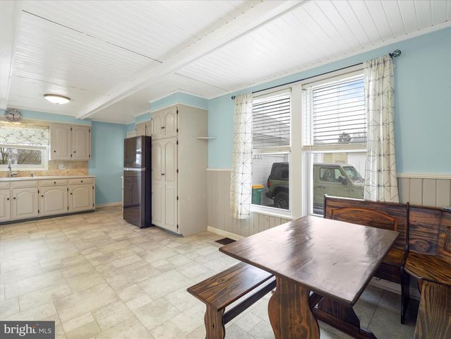 5825 FRONT STREET, Chambersburg, PA 17202