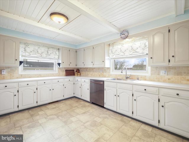 5825 FRONT STREET, Chambersburg, PA 17202