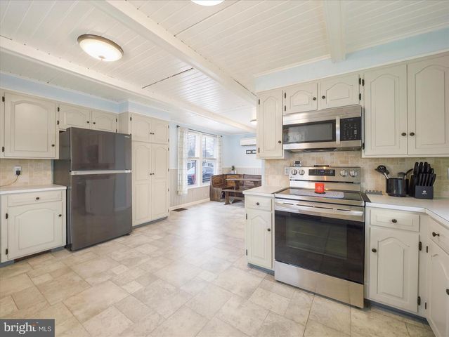 5825 FRONT STREET, Chambersburg, PA 17202