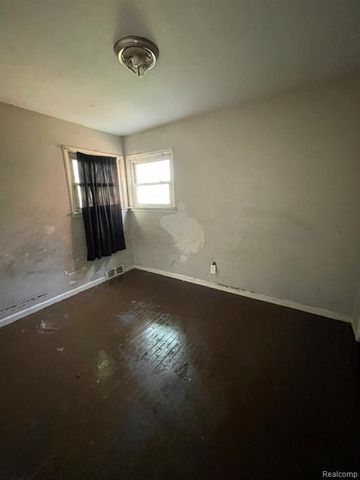 20569 Evergreen Road, Detroit, MI 48219