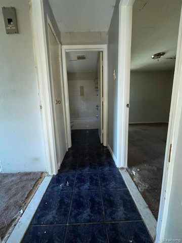 20569 Evergreen Road, Detroit, MI 48219