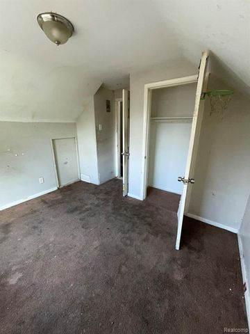 20569 Evergreen Road, Detroit, MI 48219