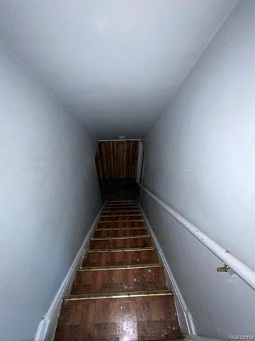 20569 Evergreen Road, Detroit, MI 48219