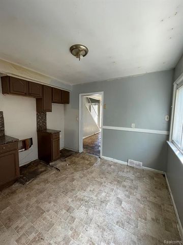 20569 Evergreen Road, Detroit, MI 48219