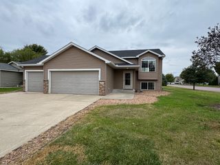 100 Olympic Court, Mankato, MN 56001