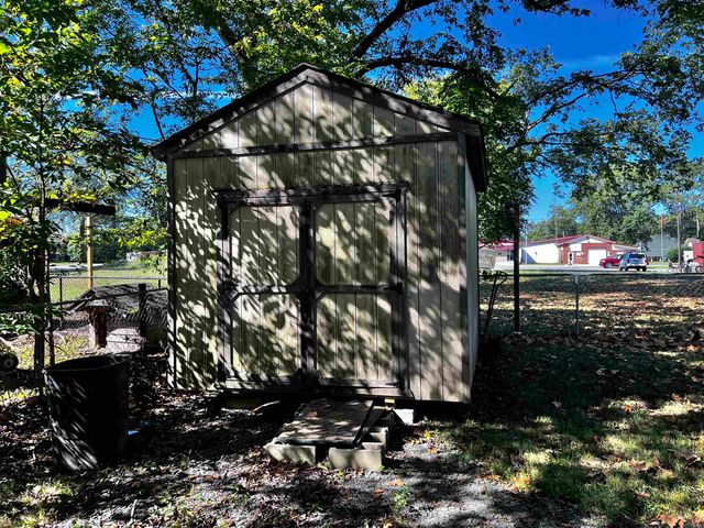 505 Pine St, Pangburn, AR 72121