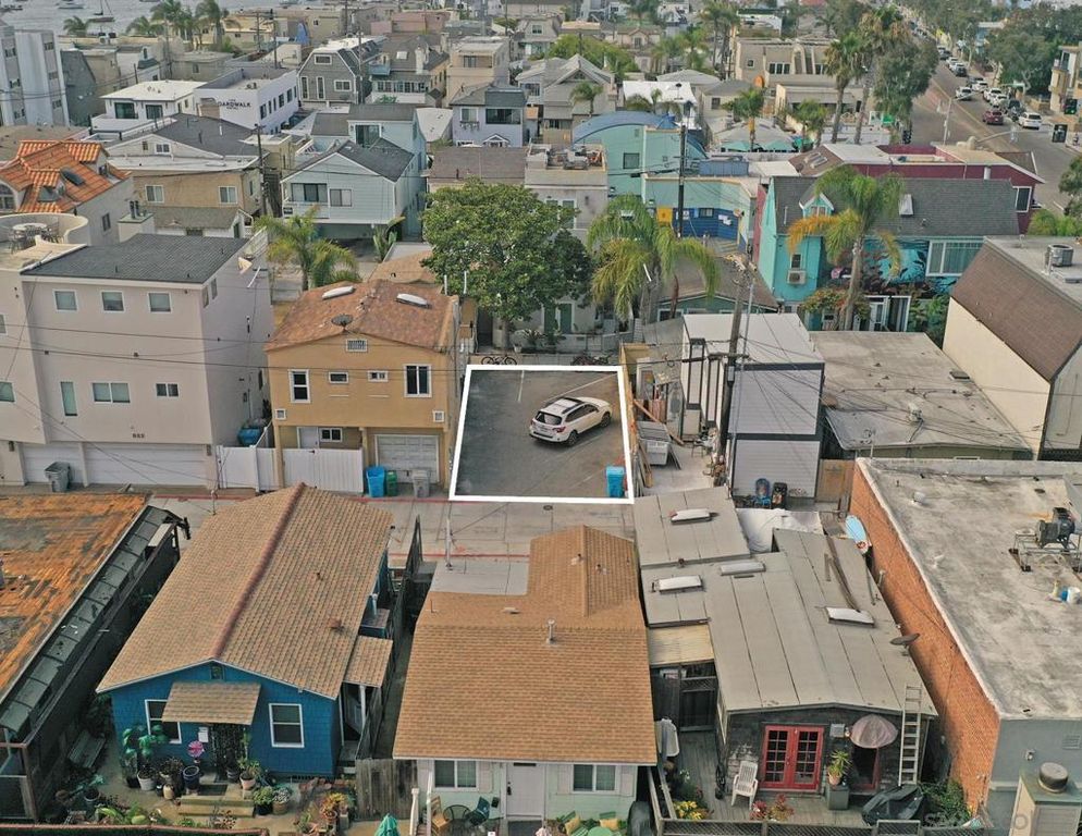 812 Portsmouth Ct, San Diego, CA 92109 — photo 2