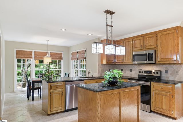 3 Cutting Horse Court, Simpsonville, SC 29680