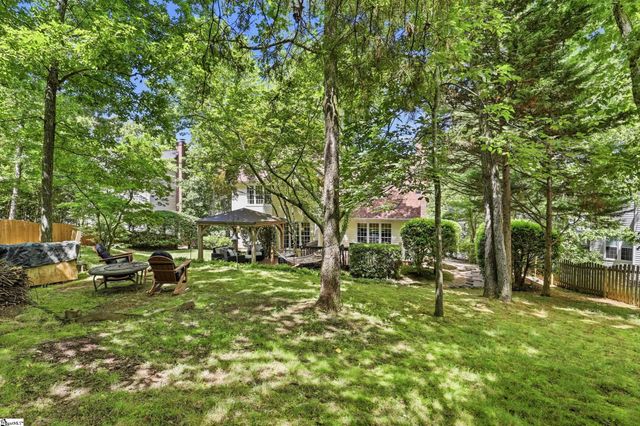 3 Cutting Horse Court, Simpsonville, SC 29680