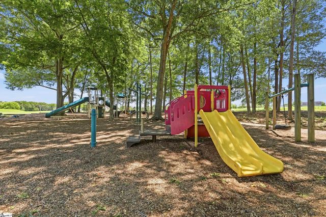 3 Cutting Horse Court, Simpsonville, SC 29680