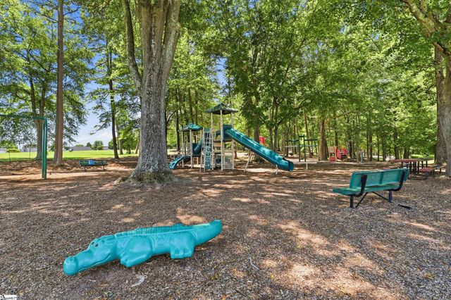 3 Cutting Horse Court, Simpsonville, SC 29680