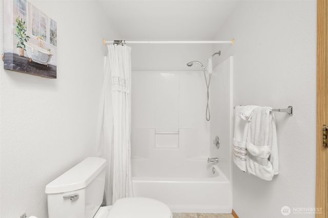 8634 Sweet Clover Drive SE, Yelm, WA 98597