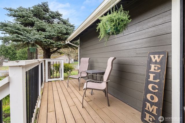 8634 Sweet Clover Drive SE, Yelm, WA 98597