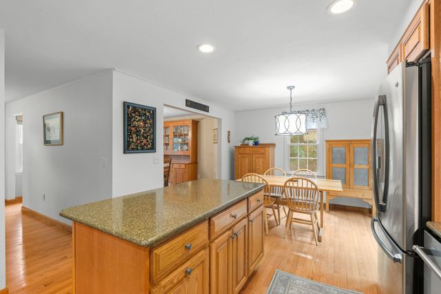 13 Bayberry Rd, Raynham, MA 02767