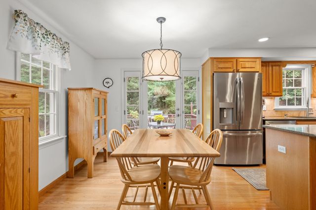 13 Bayberry Rd, Raynham, MA 02767