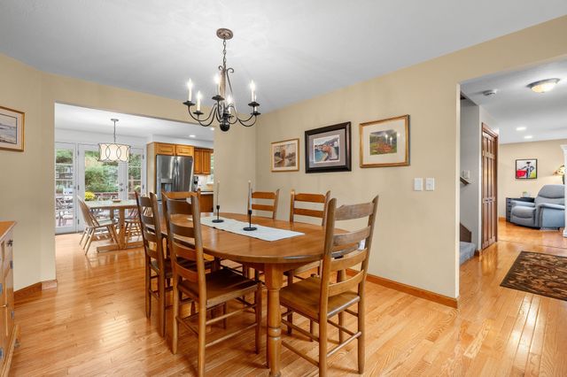 13 Bayberry Rd, Raynham, MA 02767