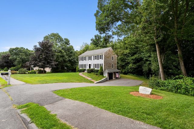 13 Bayberry Rd, Raynham, MA 02767