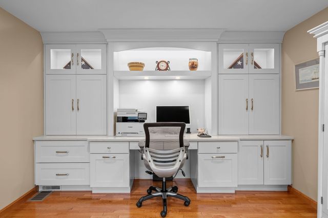 13 Bayberry Rd, Raynham, MA 02767