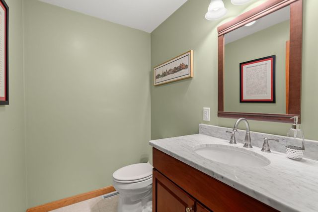 13 Bayberry Rd, Raynham, MA 02767