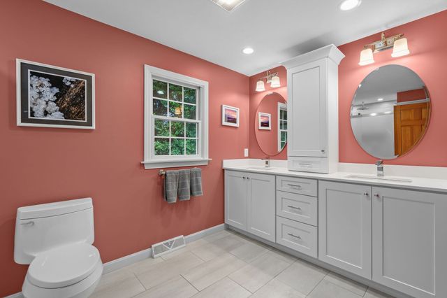 13 Bayberry Rd, Raynham, MA 02767