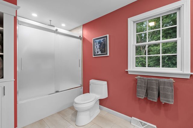 13 Bayberry Rd, Raynham, MA 02767