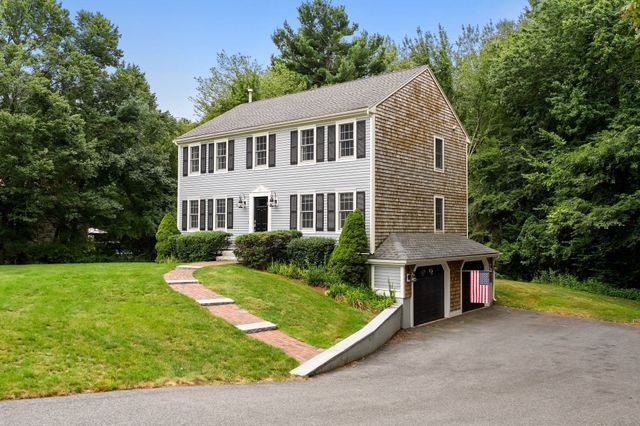 13 Bayberry Rd, Raynham, MA 02767